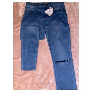 LIGHT BLUE One Ripped  Knee Jegging